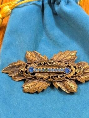 1930's Antique Art Deco Crystal brooch